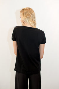 ESSENTIAL TEE