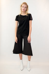 ESSENTIAL TEE