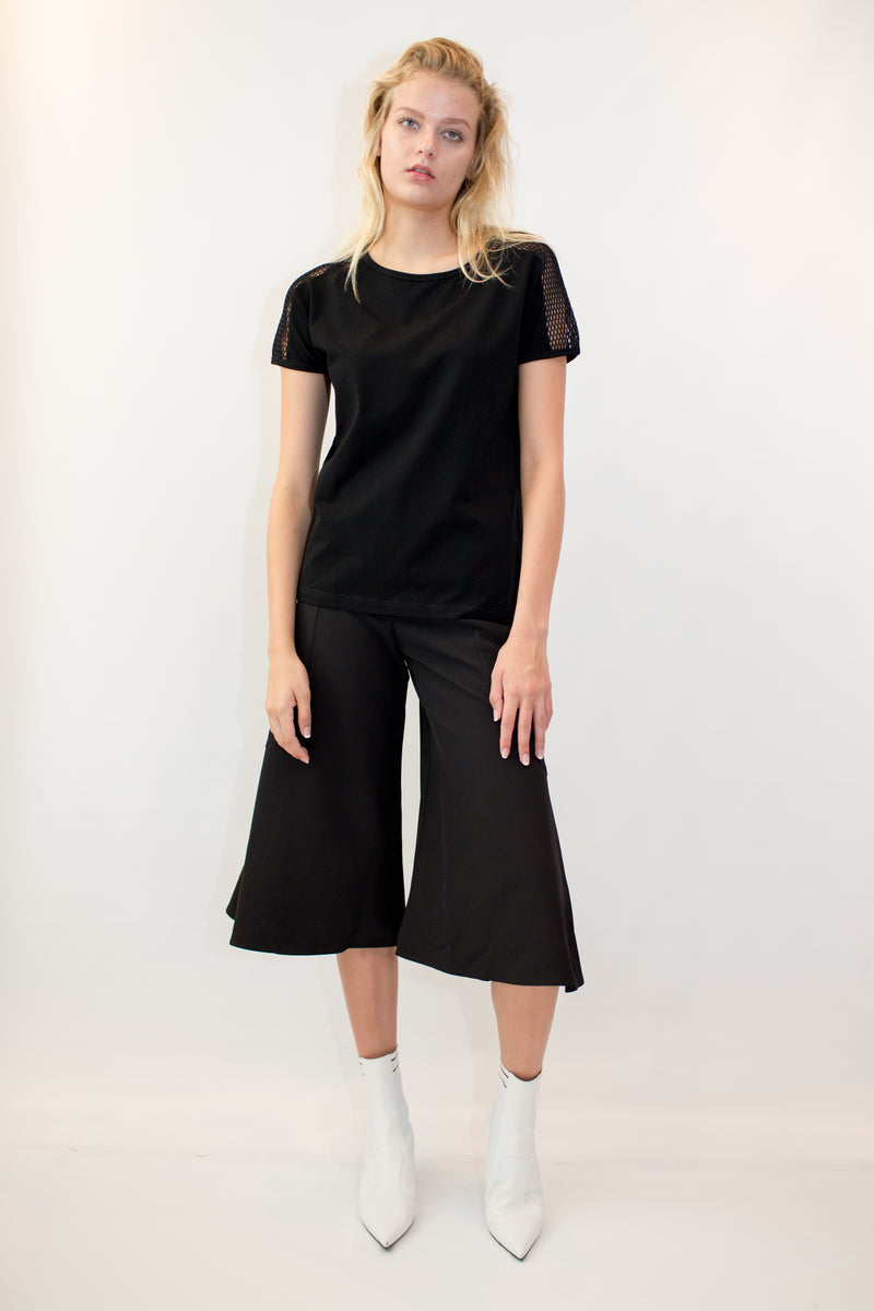 ESSENTIAL TEE