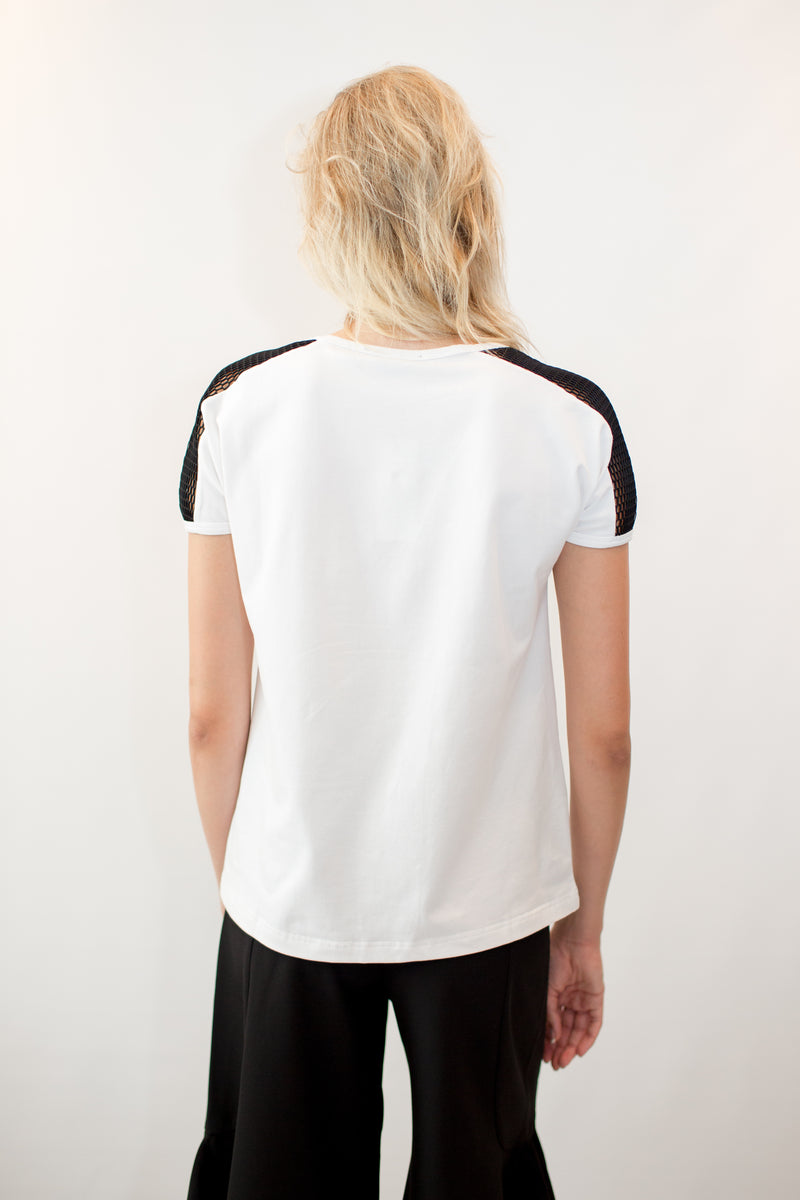 ESSENTIAL TEE